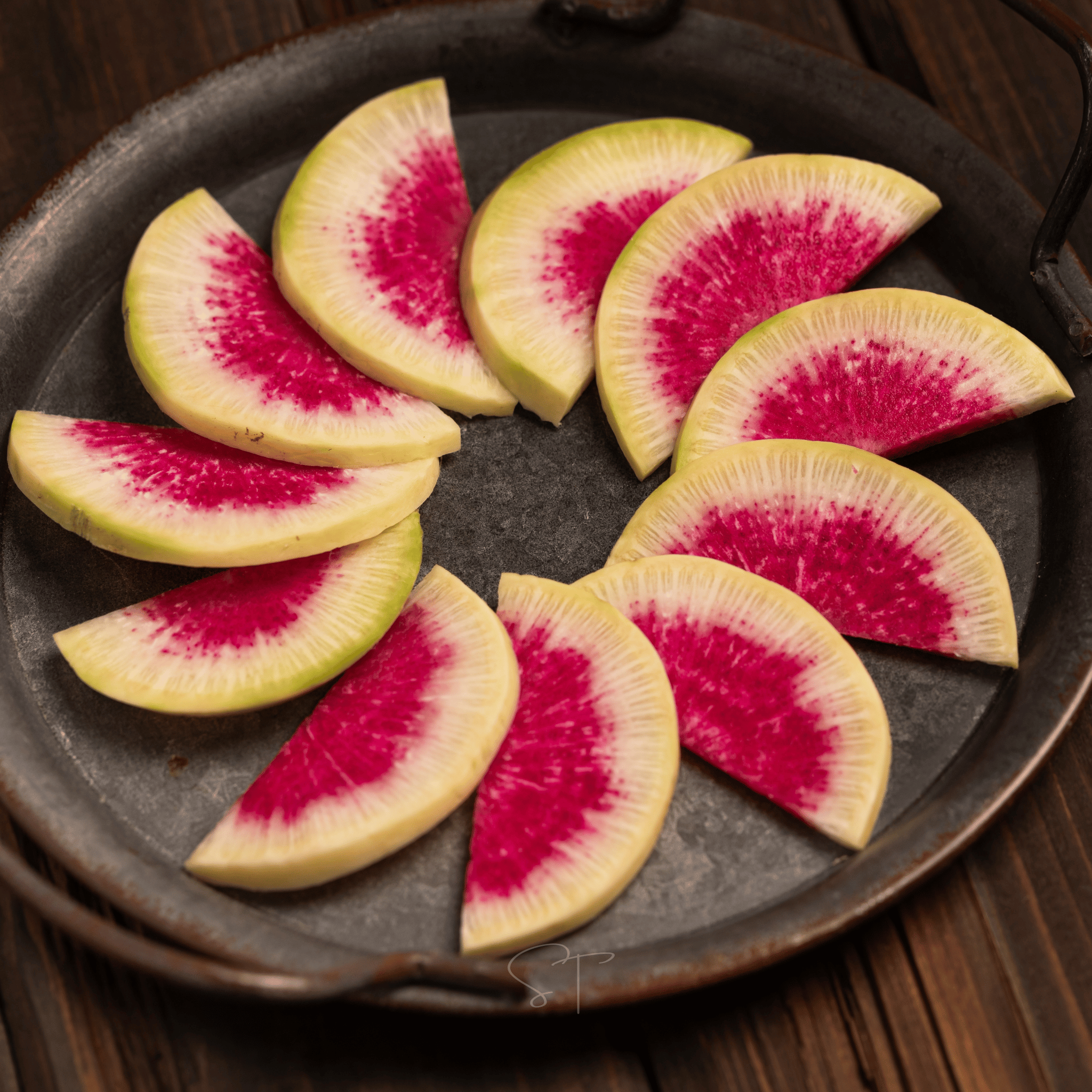 Watermelon Radish – 50 Seeds | Seeds | Wiccan Center