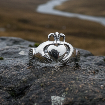 Cushina Irish Claddagh Ring | Ring | Wiccan Center